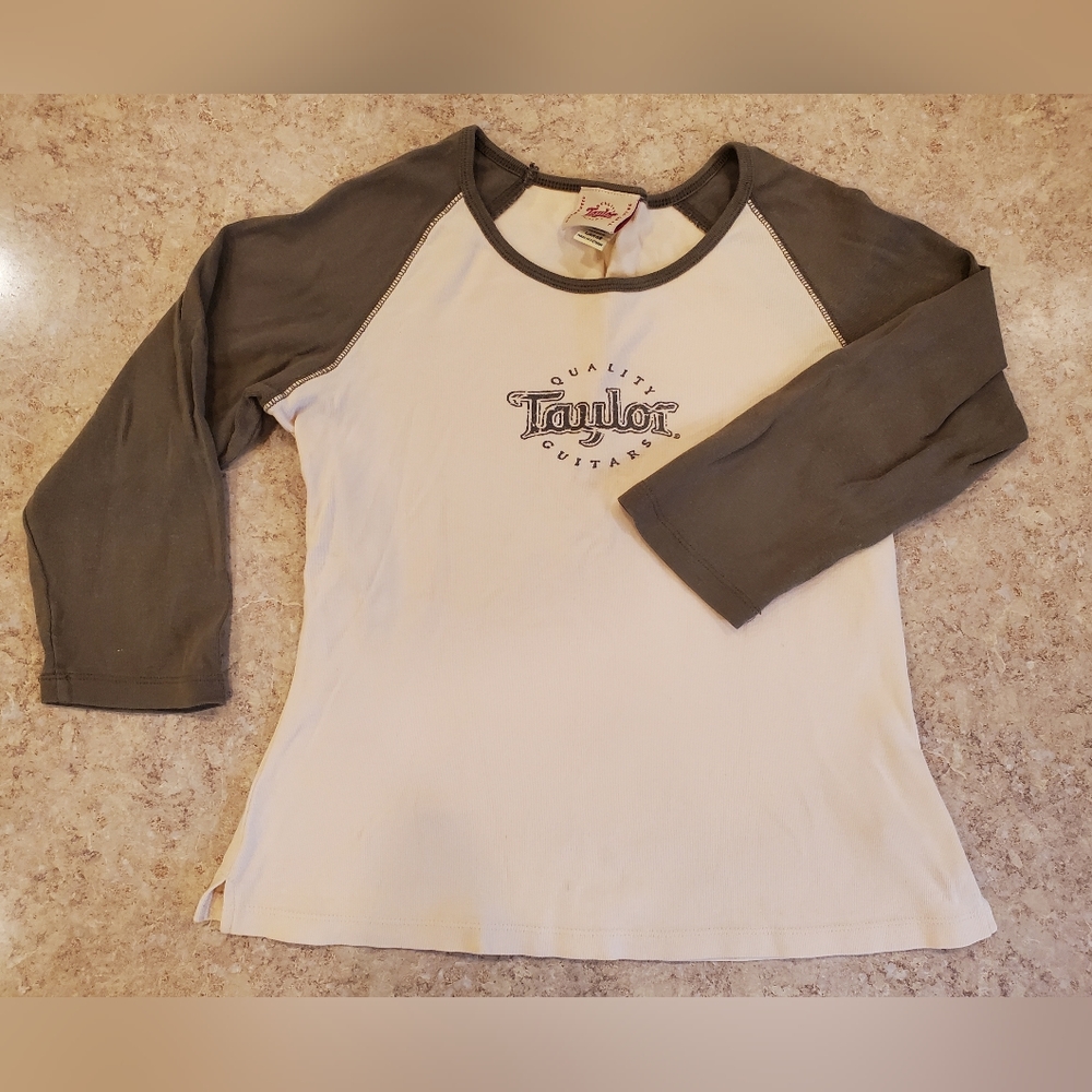 Taylor Guitar Women's T-shirt Size Ladies Small or Medium (Label says Large)